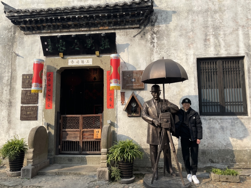 喝可乐的猫的第一张照片--渭南相亲服务中心