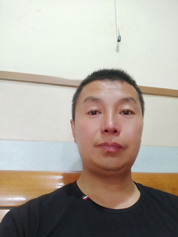 快乐的小鱼儿的第一张照片--渭南相亲服务中心