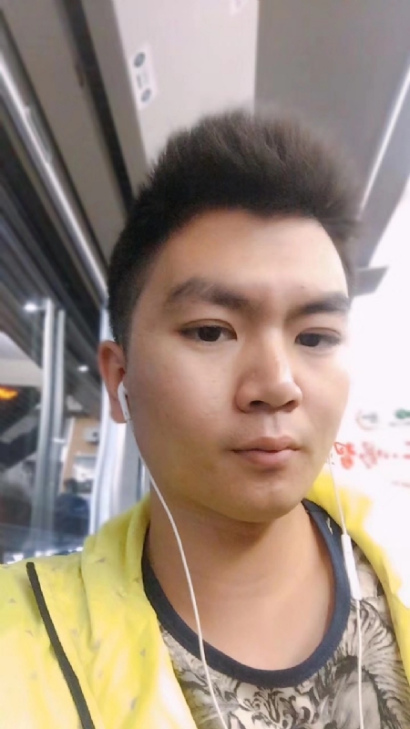 瑞泽的第一张照片--渭南相亲服务中心