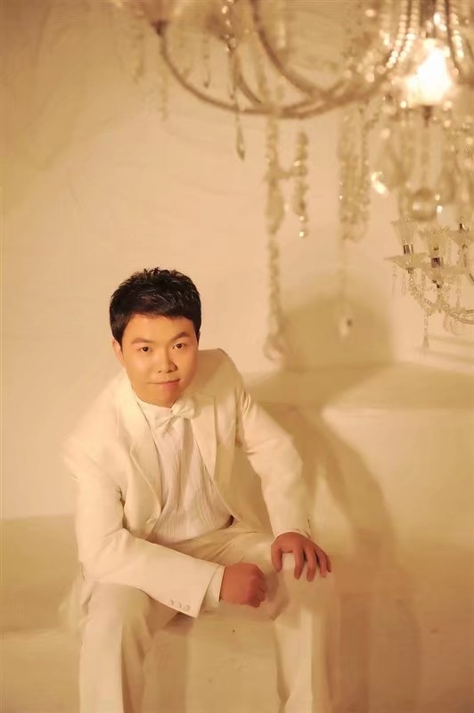 龙樱花的第一张照片--渭南相亲服务中心