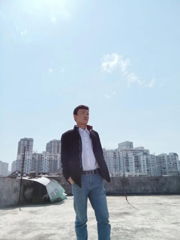 蓝色心情的第一张照片--渭南相亲服务中心