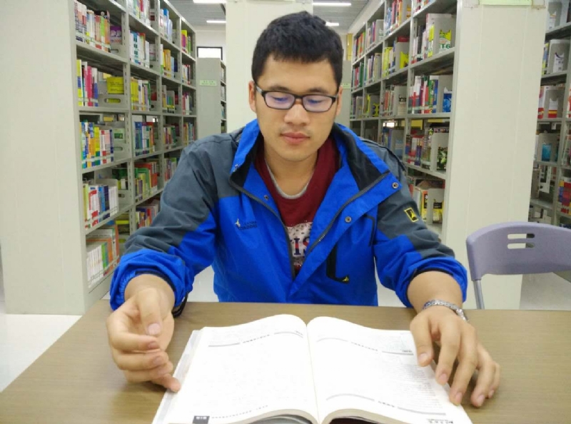 鲮的第四张照片--渭南相亲服务中心