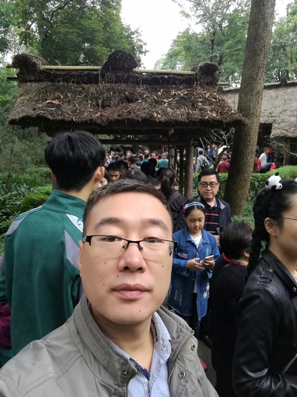 撑起一片天的第一张照片--渭南相亲服务中心