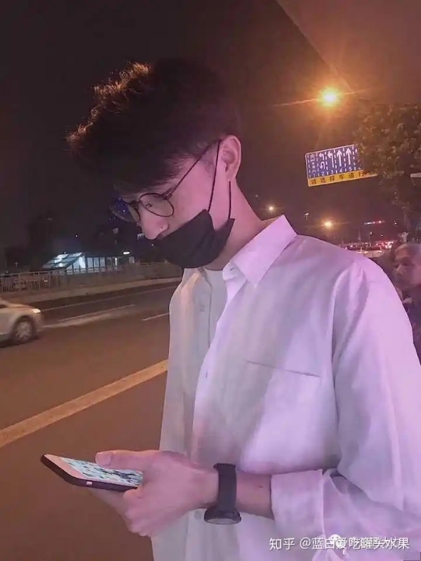 情圣的第一张照片--渭南相亲服务中心