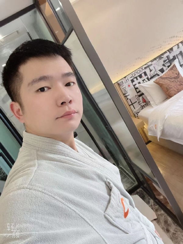 绿帽的第一张照片--渭南相亲服务中心