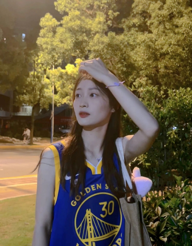 小趴菜的第三张照片--渭南相亲服务中心
