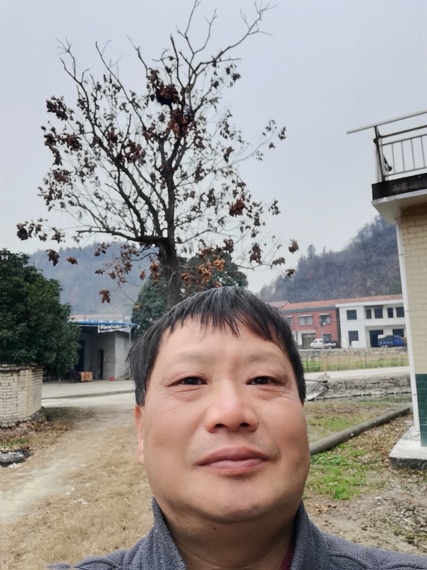 苏众青春冲浪的第一张照片--渭南相亲服务中心