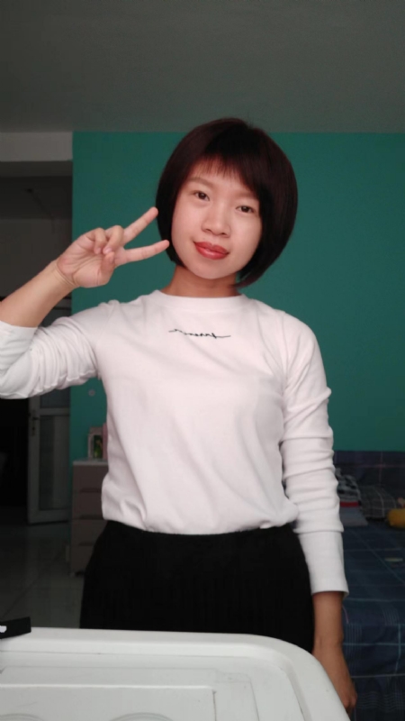 向日葵的第一张照片--渭南相亲服务中心