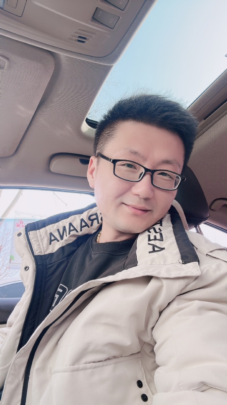 不离不弃的第二张照片--渭南相亲服务中心