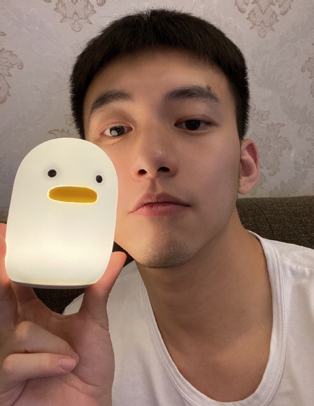 绝世大冤种的第三张照片--渭南相亲服务中心