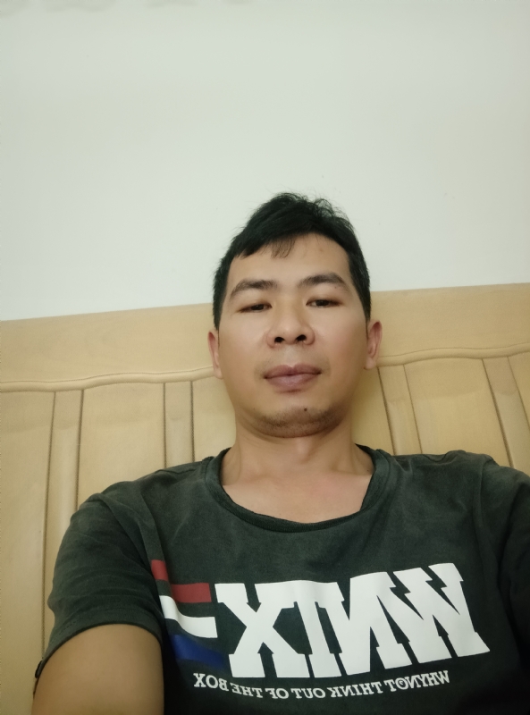 小伙子的第四张照片--渭南相亲服务中心