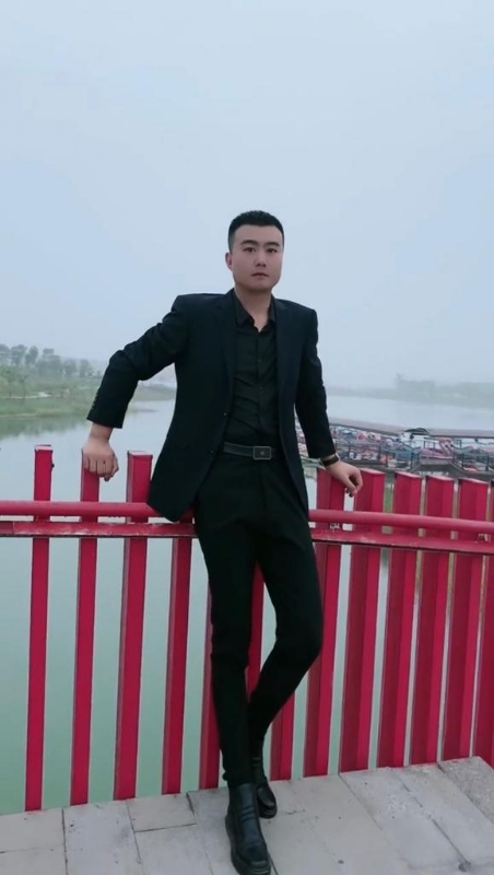 Albert的第一张照片--渭南相亲服务中心
