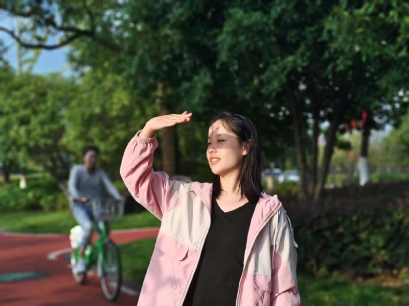 达拉崩吧的第一张照片--渭南相亲服务中心