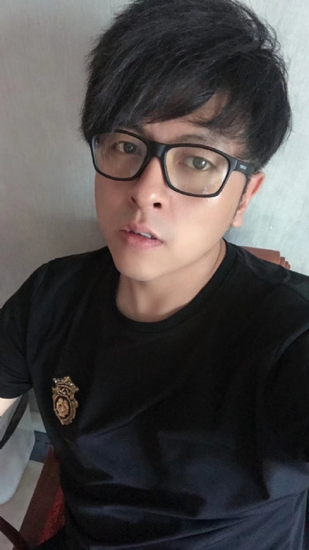 爱你永远不容易的第一张照片--渭南相亲服务中心