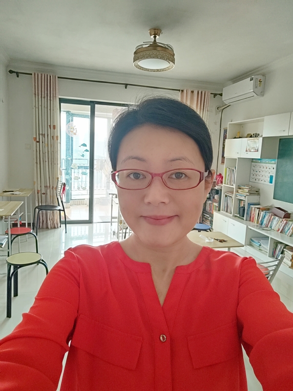 丽华的第二张照片--渭南相亲服务中心