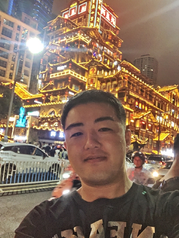 钢铁侠的第一张照片--渭南相亲服务中心