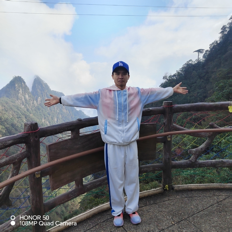 明明的第一张照片--渭南相亲服务中心