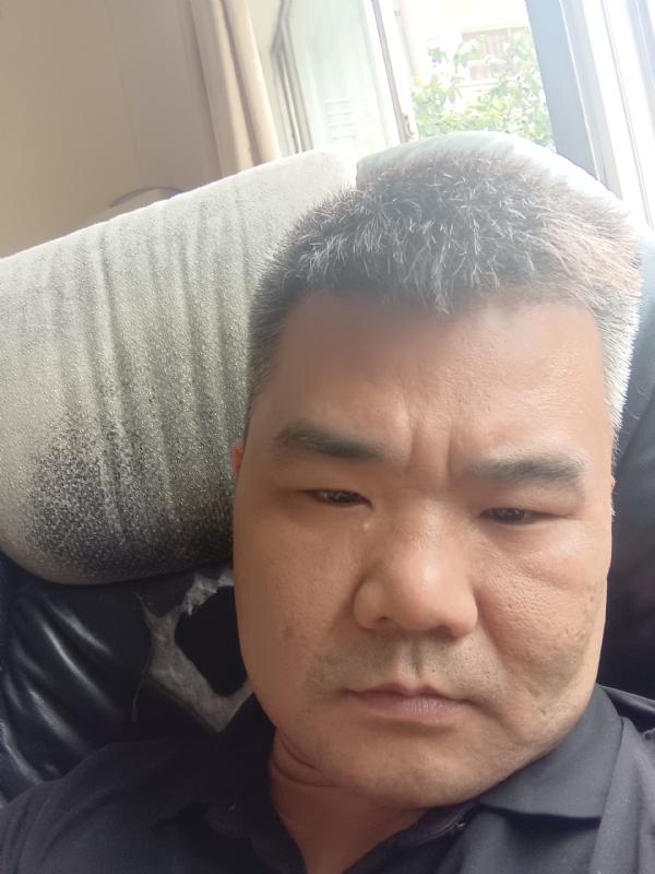 路人的第一张照片--渭南相亲服务中心