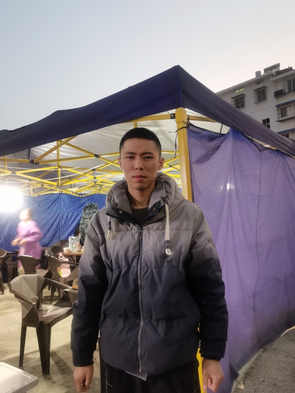 谁谁谁的第一张照片--渭南相亲服务中心