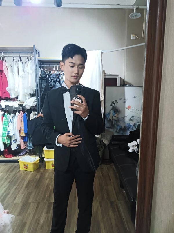李梓宇的第一张照片--渭南相亲服务中心