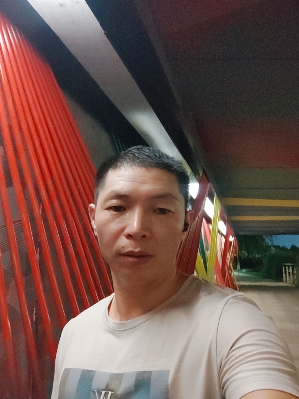 夜猫的第一张照片--渭南相亲服务中心
