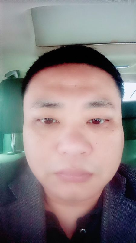 向日葵的第一张照片--渭南相亲服务中心