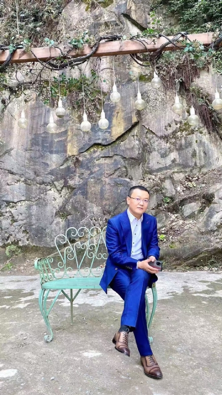 dikson的第一张照片--渭南相亲服务中心