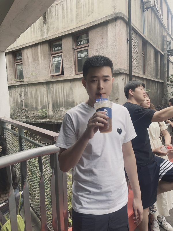 尚龙的第二张照片--渭南相亲服务中心