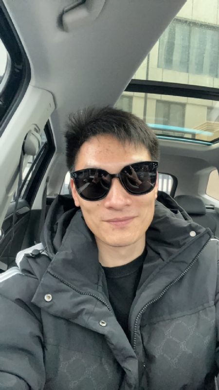 男孩的第一张照片--渭南相亲服务中心