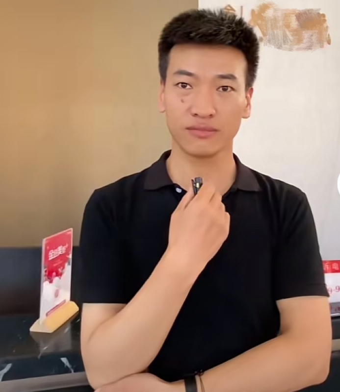 一杯梁白开的第一张照片--渭南相亲服务中心
