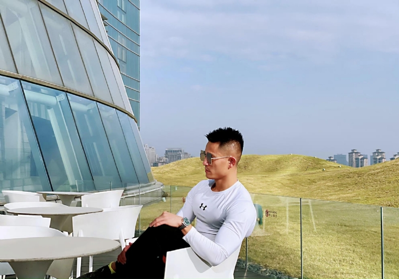 保家卫国的第二张照片--渭南相亲服务中心