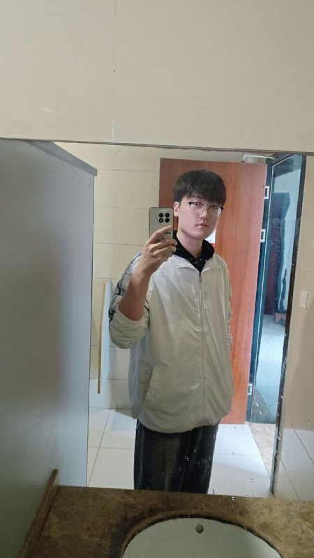 高大毛的第一张照片--渭南相亲服务中心