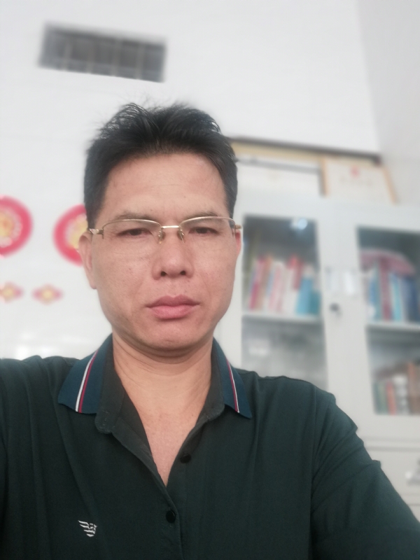 后视镜的第一张照片--渭南相亲服务中心