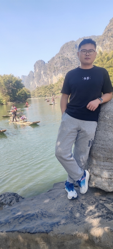 受过伤的狼的第二张照片--渭南相亲服务中心