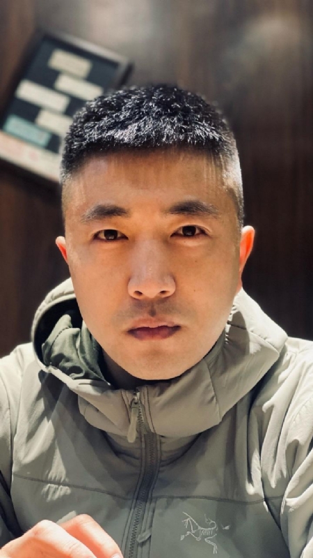山中何缘的第一张照片--渭南相亲服务中心