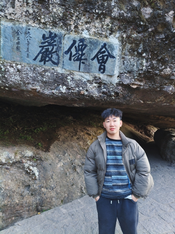 帅邓拖网速的第二张照片--渭南相亲服务中心