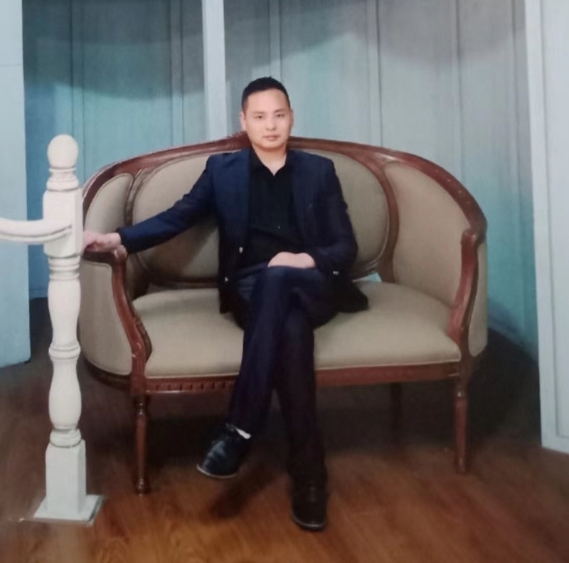 龙行天下的第二张照片--渭南相亲服务中心