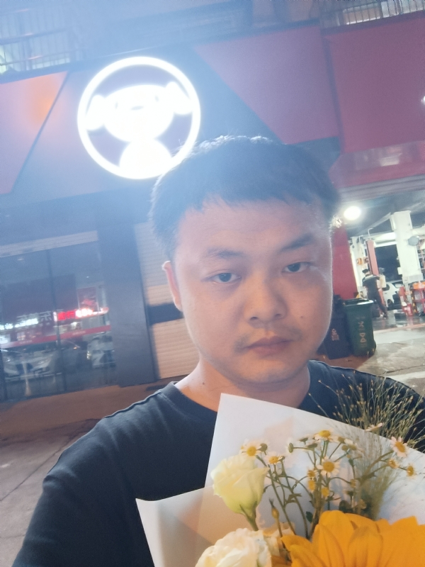 小陈的第一张照片--渭南相亲服务中心