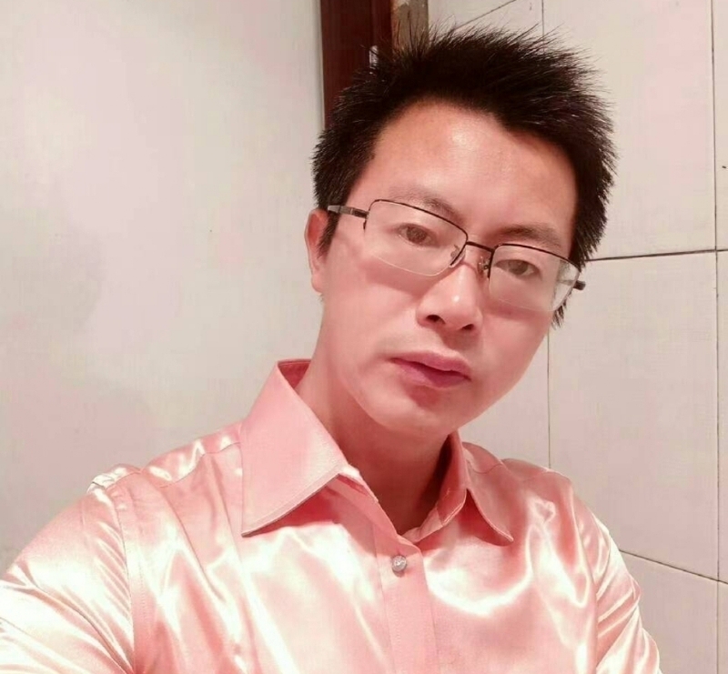 亮亮的第一张照片--渭南相亲服务中心