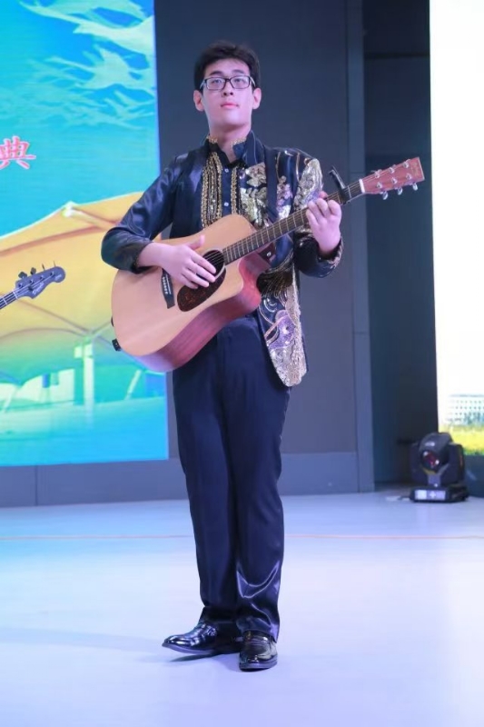 一叶知秋ZG的第一张照片--渭南相亲服务中心