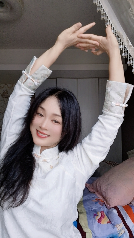 伊伊的第三张照片--渭南相亲服务中心