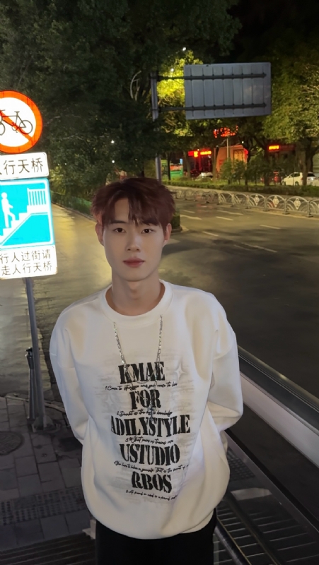 与宇的第二张照片--渭南相亲服务中心