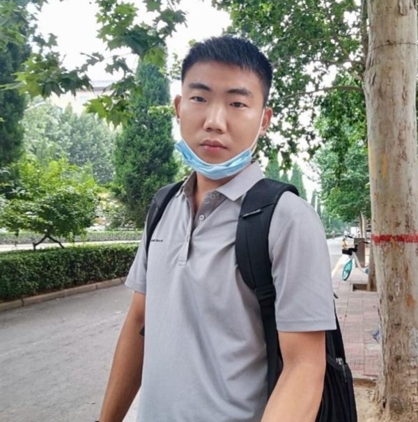 90年男征婚的第一张照片--渭南相亲服务中心