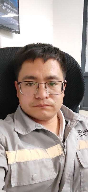 苏先生的第三张照片--渭南相亲服务中心