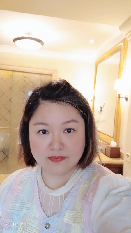 衎静玲瓏的第二张照片--渭南相亲服务中心