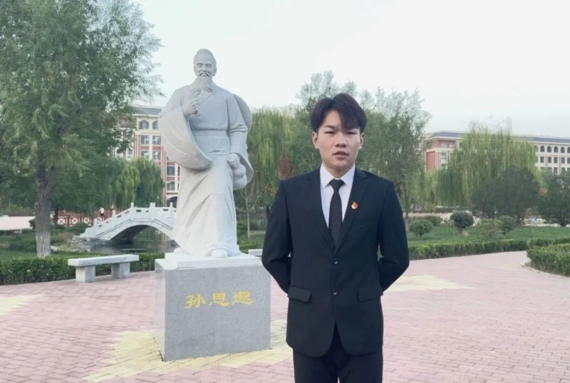 尚明月的第一张照片--渭南相亲服务中心