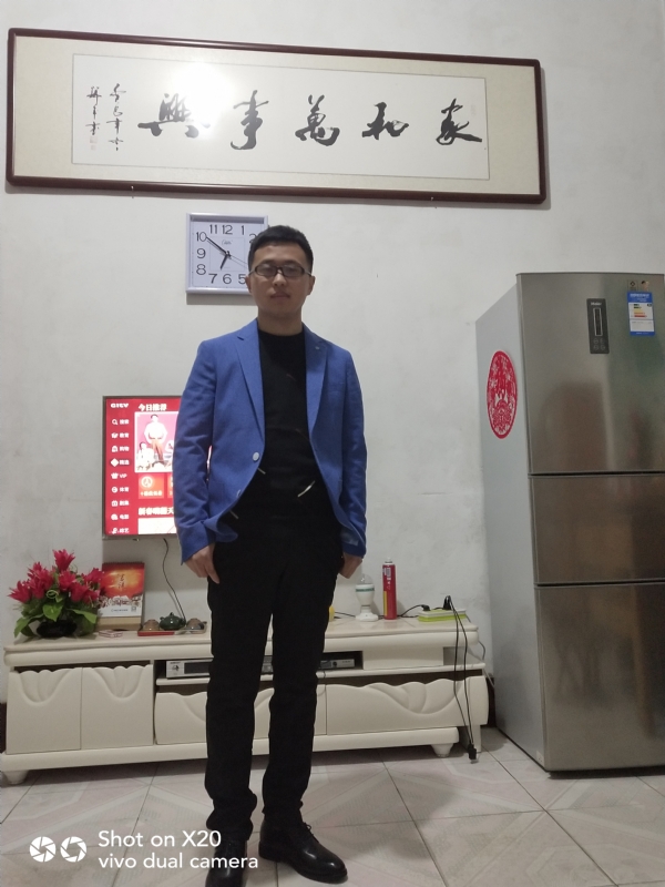 孤独的狼的第一张照片--渭南相亲服务中心