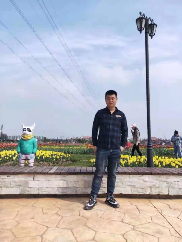 海阔天空的第一张照片--渭南相亲服务中心
