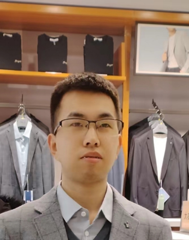 吴桐的第一张照片--渭南相亲服务中心
