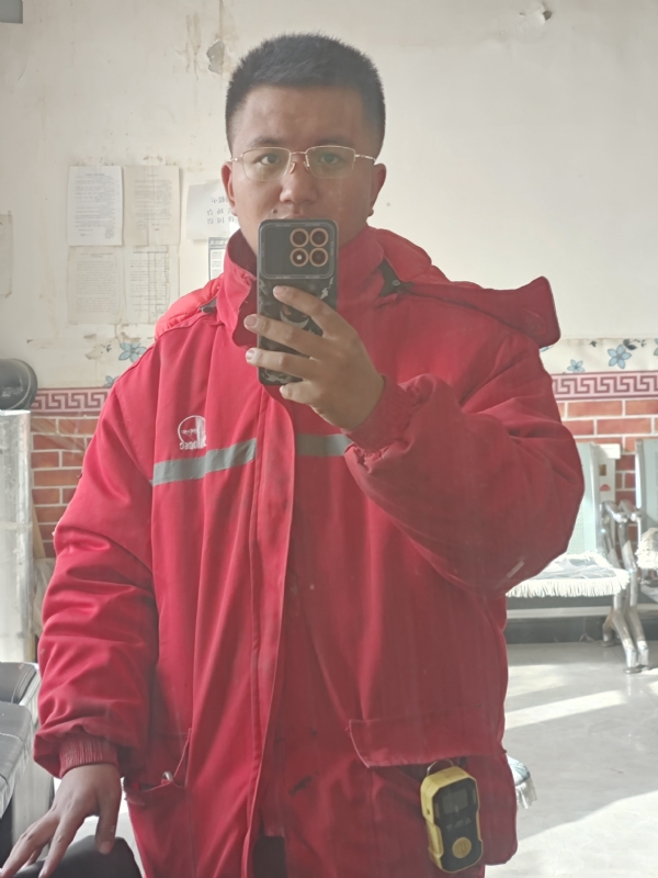 鹤某的第二张照片--渭南相亲服务中心